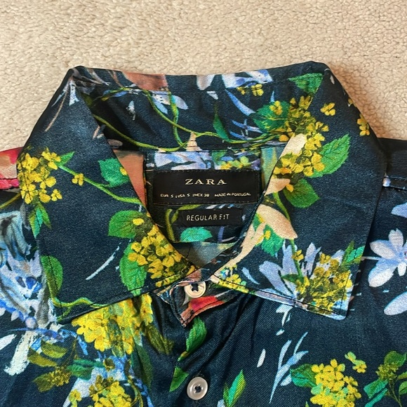 Zara Men’s Floral Shirt Button Down - Picture 2 of 3